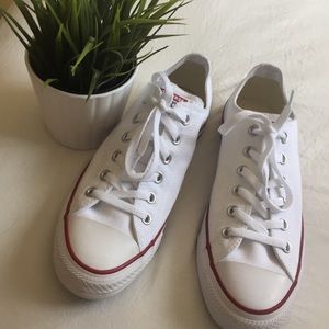 NWOT White converse wmns 10